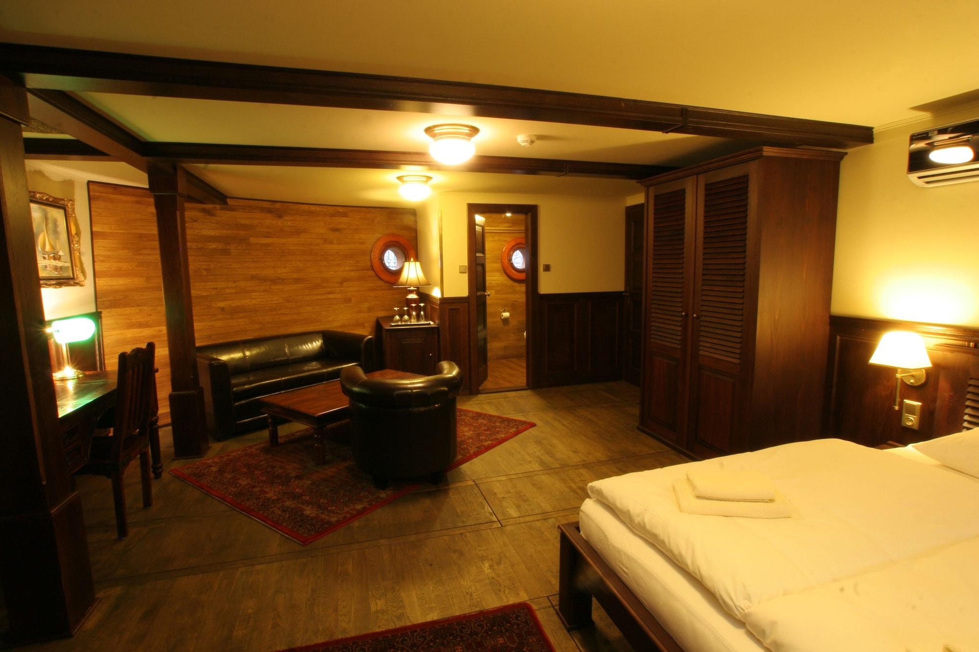 Boat Hotel Matylda Πράγα Εξωτερικό φωτογραφία