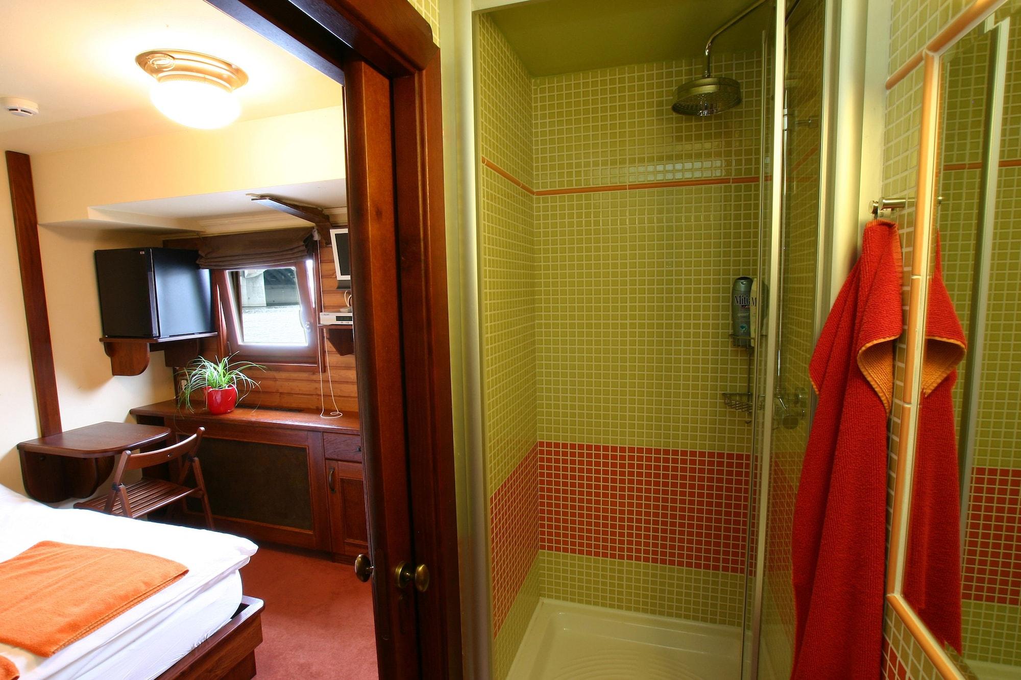 Boat Hotel Matylda Πράγα Εξωτερικό φωτογραφία