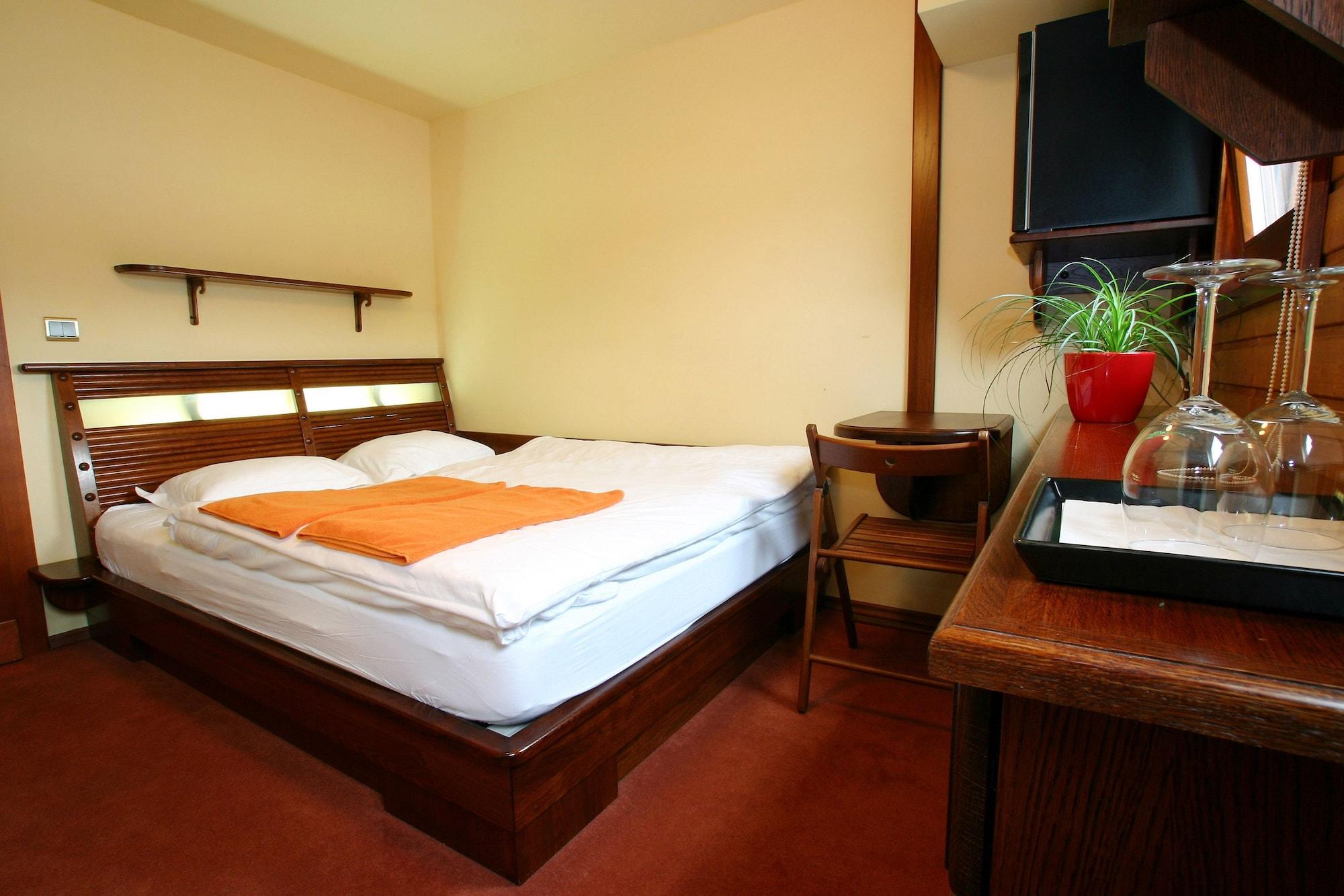 Boat Hotel Matylda Πράγα Εξωτερικό φωτογραφία