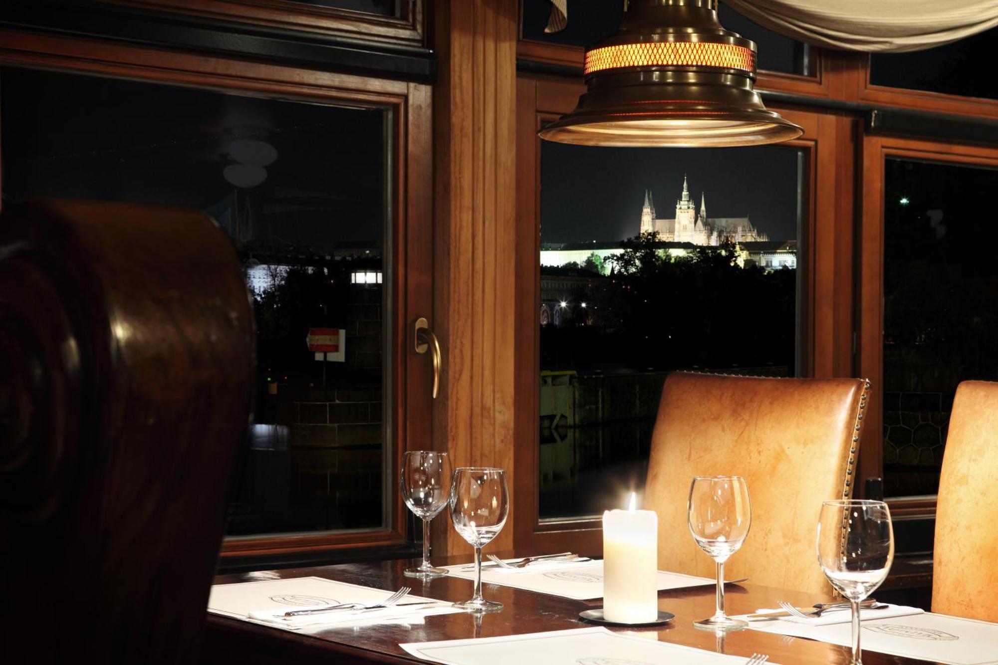Boat Hotel Matylda Πράγα Εξωτερικό φωτογραφία