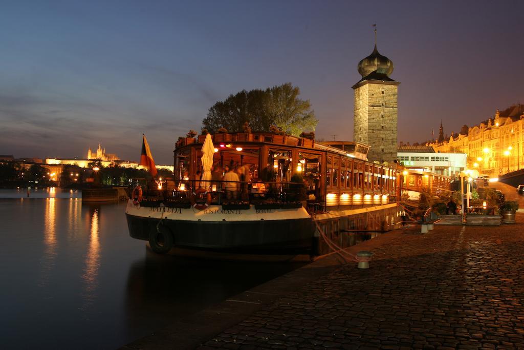 Boat Hotel Matylda Πράγα Εξωτερικό φωτογραφία